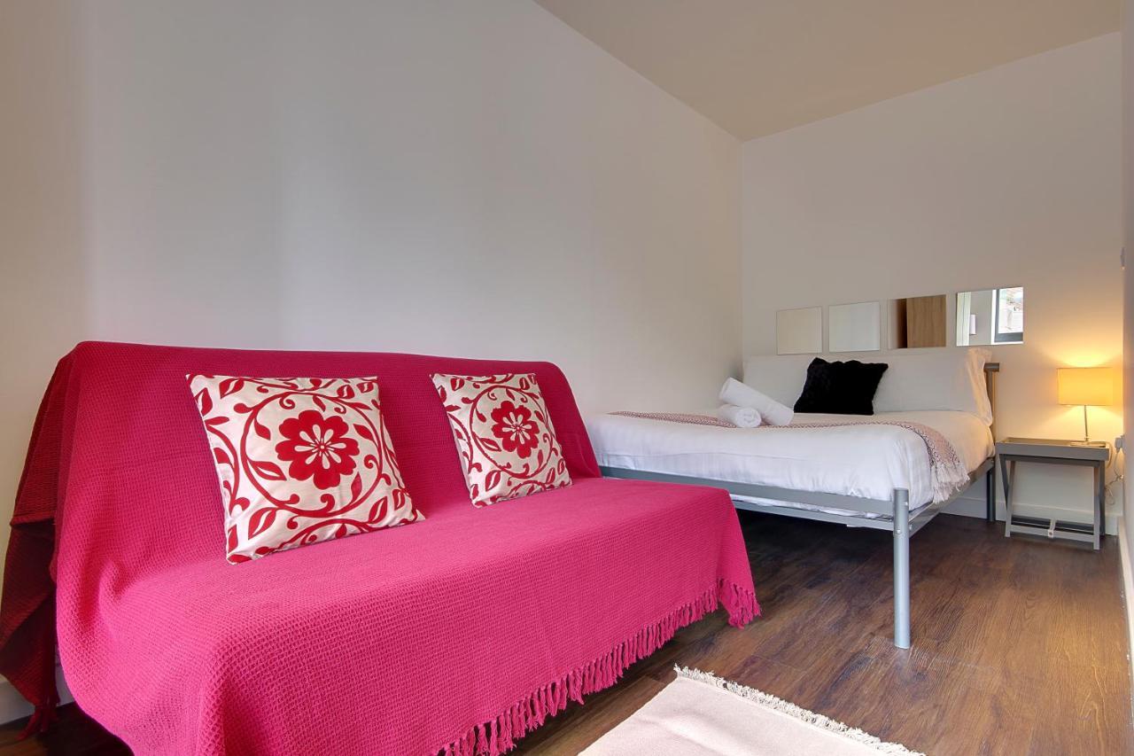 Hill House Holiday Apartments 伯恩茅斯 外观 照片