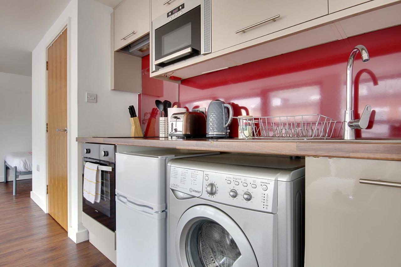 Hill House Holiday Apartments 伯恩茅斯 外观 照片