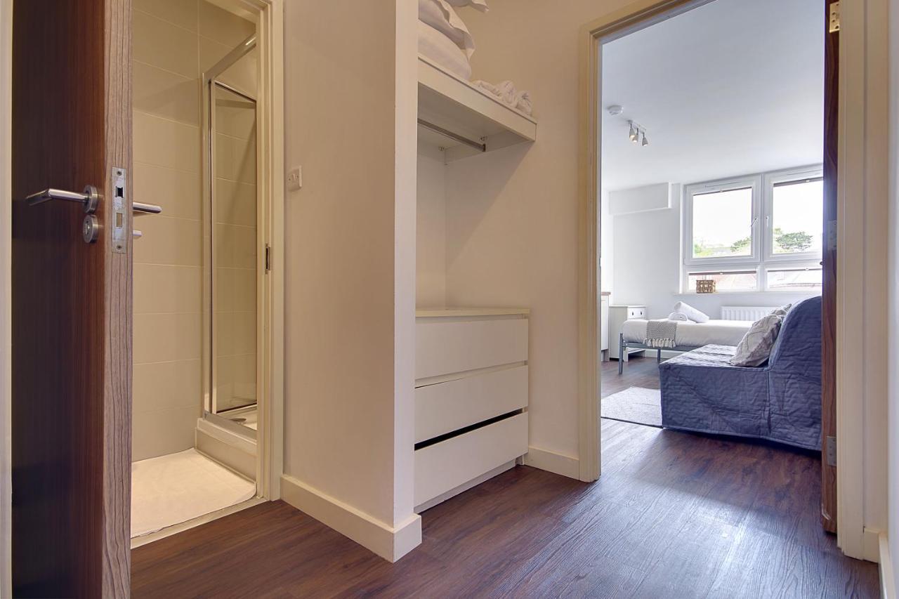 Hill House Holiday Apartments 伯恩茅斯 外观 照片