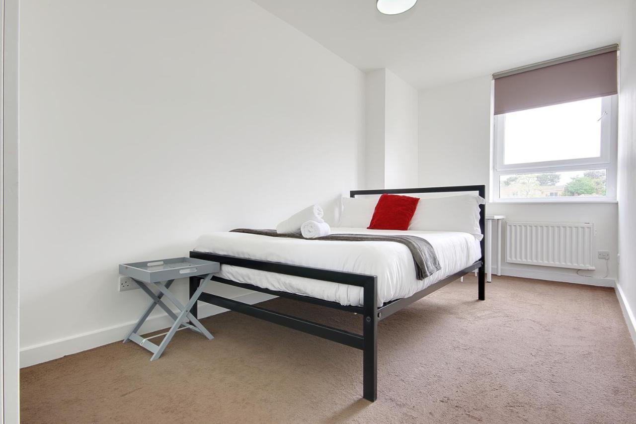 Hill House Holiday Apartments 伯恩茅斯 外观 照片