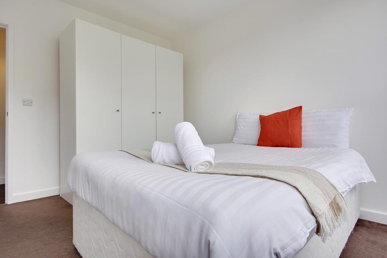 Hill House Holiday Apartments 伯恩茅斯 外观 照片