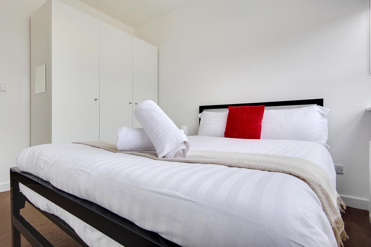 Hill House Holiday Apartments 伯恩茅斯 外观 照片