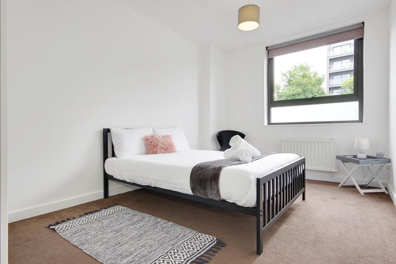 Hill House Holiday Apartments 伯恩茅斯 外观 照片