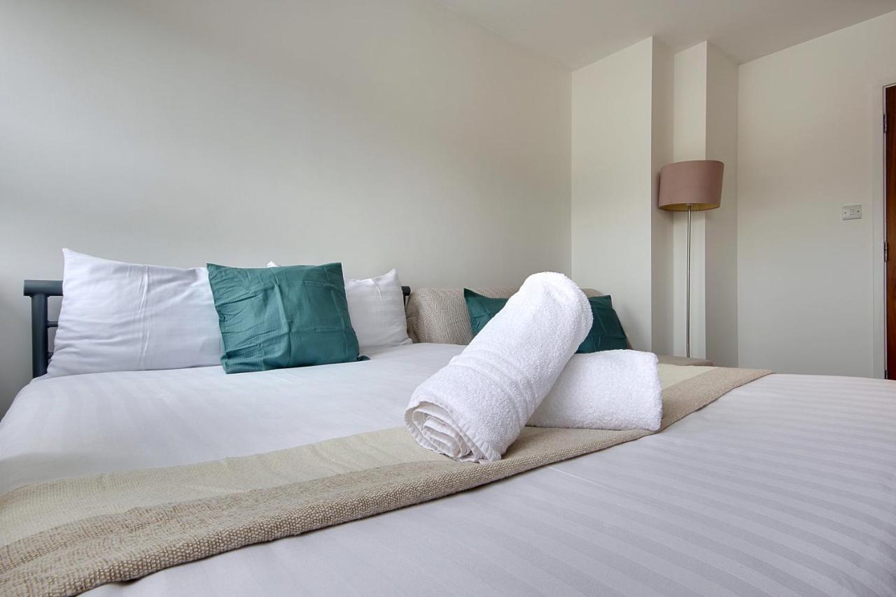 Hill House Holiday Apartments 伯恩茅斯 外观 照片