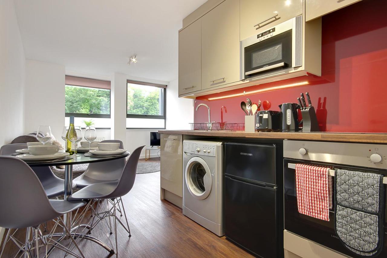 Hill House Holiday Apartments 伯恩茅斯 外观 照片