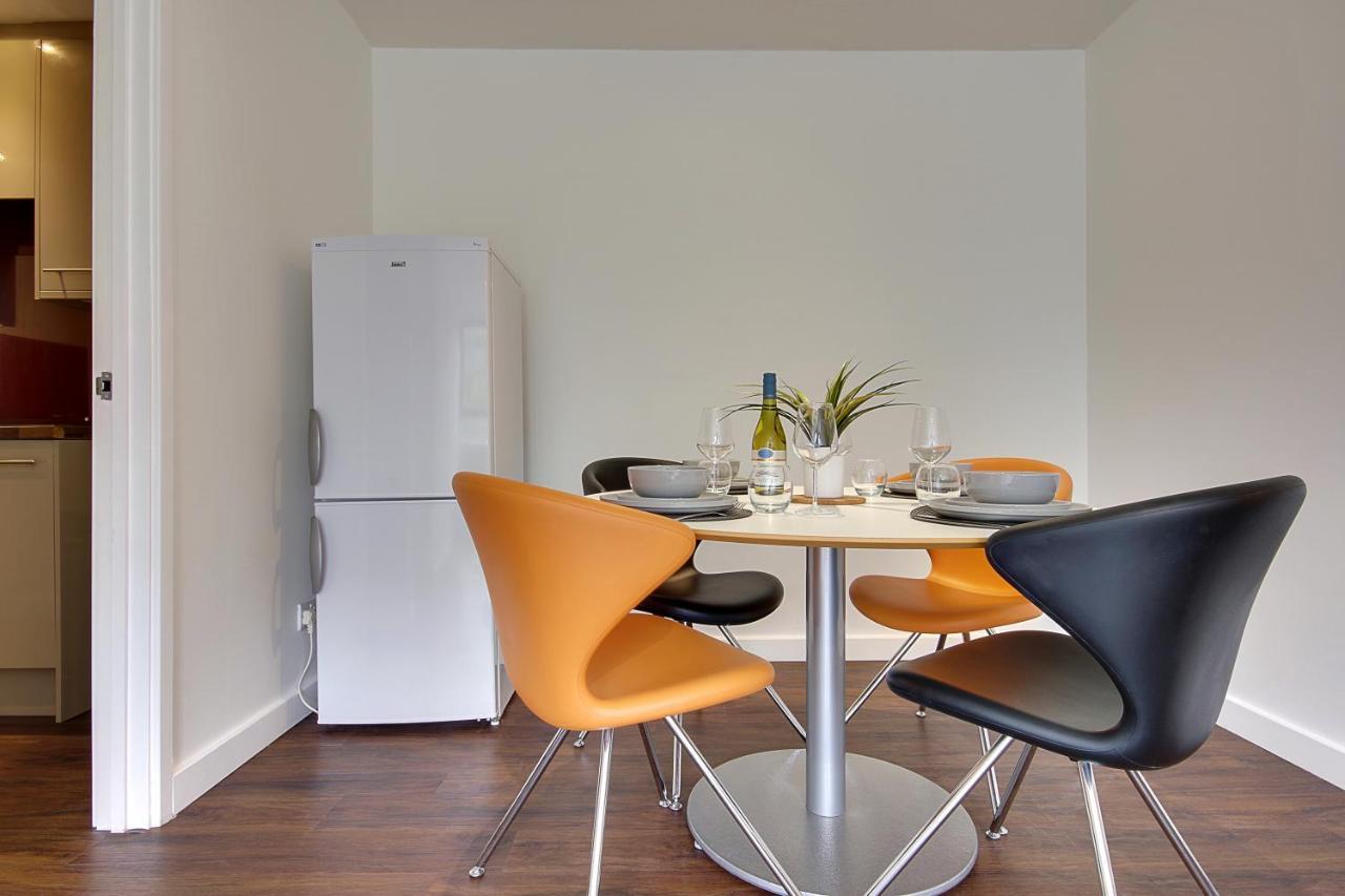 Hill House Holiday Apartments 伯恩茅斯 外观 照片